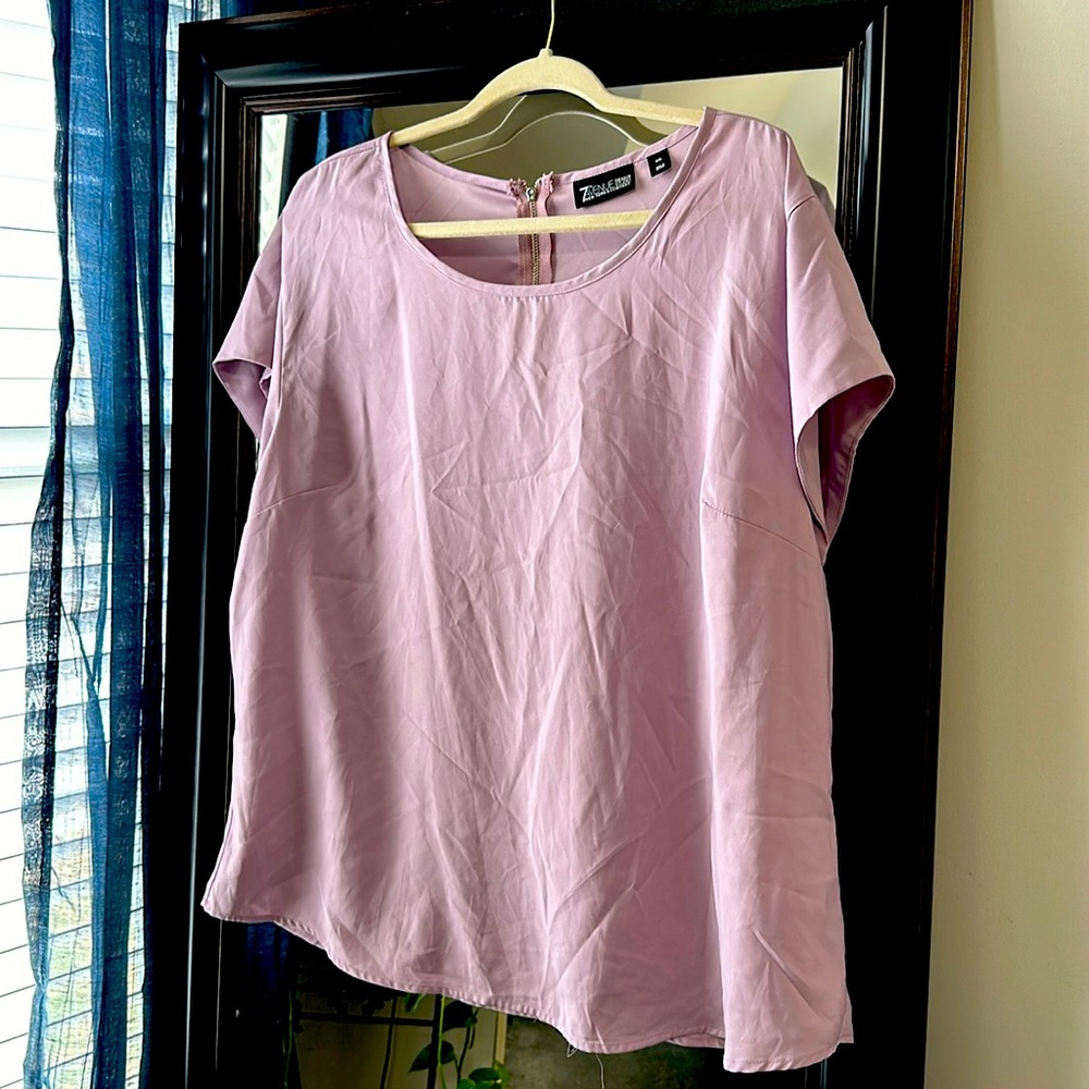 7th Avenue by New York and company  lavender top xxl 2x